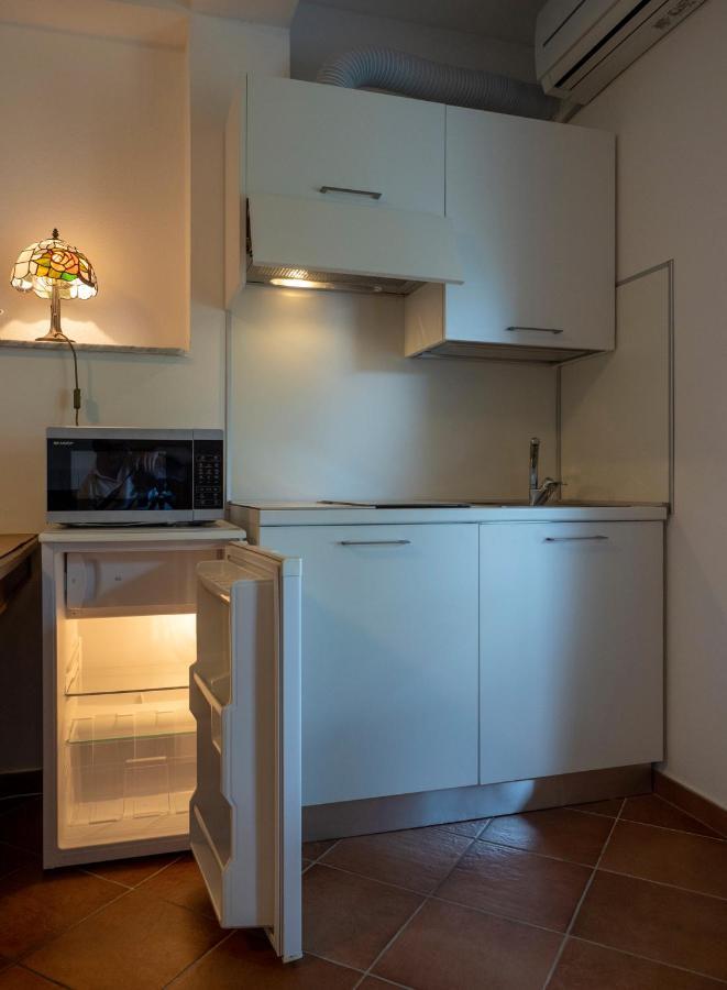 Tra Gli Ulivi Bed and Breakfast Pietra Ligure Exteriör bild