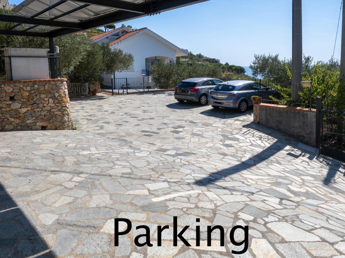 Tra Gli Ulivi Bed and Breakfast Pietra Ligure Exteriör bild